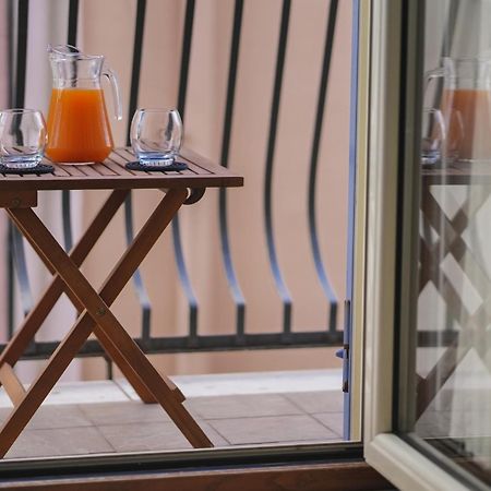 Da Sara Hotel Pozzuoli Bagian luar foto