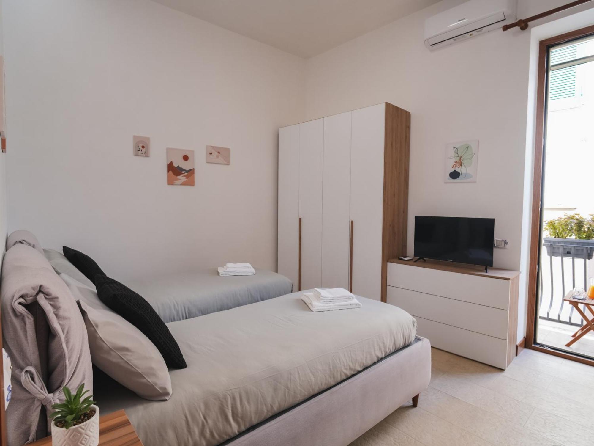 Da Sara Hotel Pozzuoli Bagian luar foto